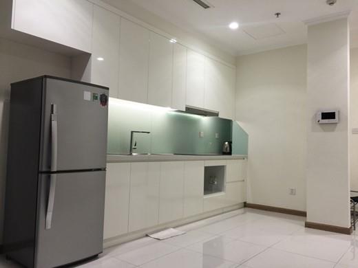 vinhomes central park apartment for rent in binh thanh district hcmc BT105L3877 (1)